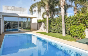 Stunning Home In Marina Di Ragusa With Wifi